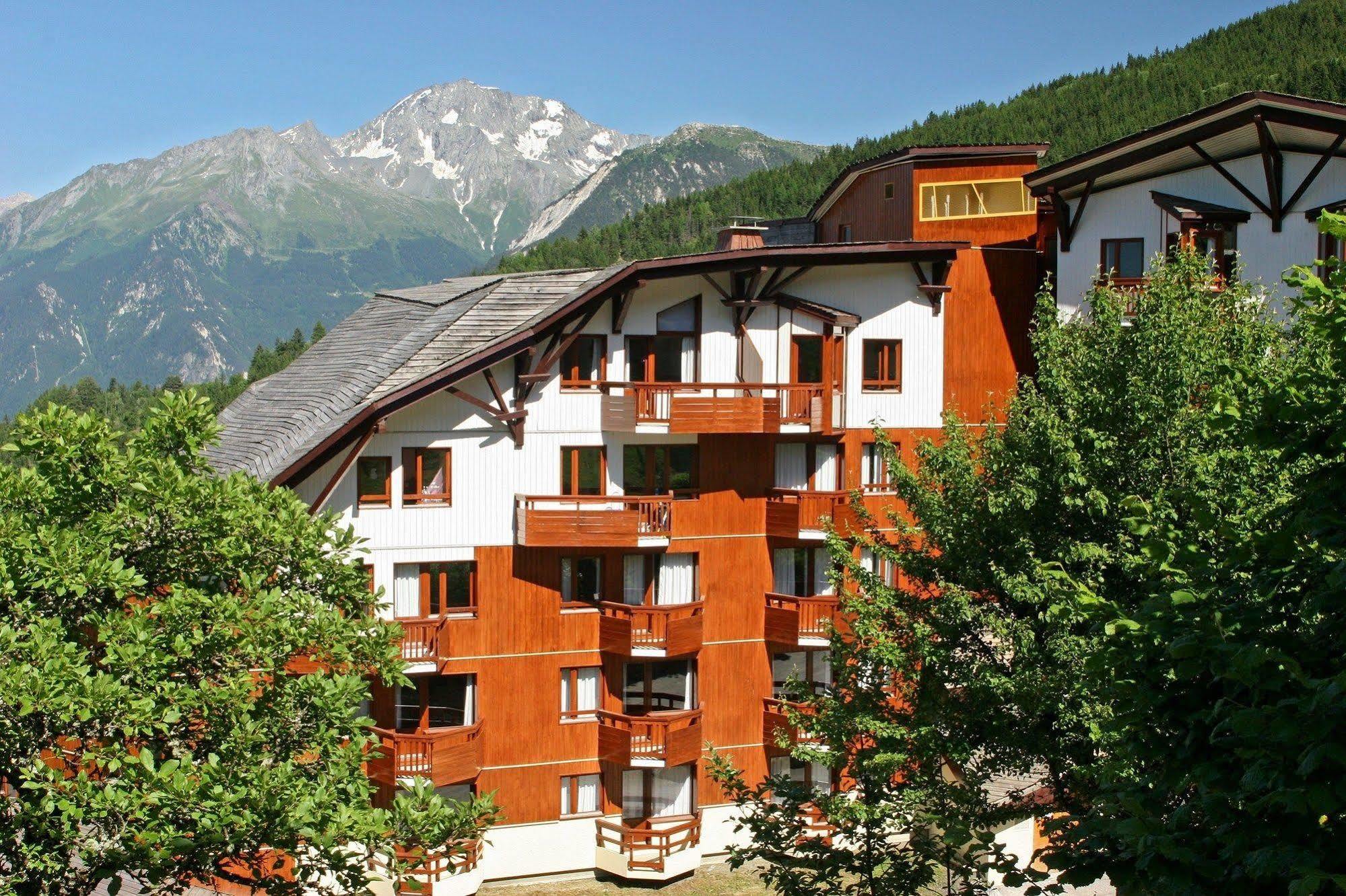 Residence Pierre & Vacances Le Britania La Tania Eksteriør billede
